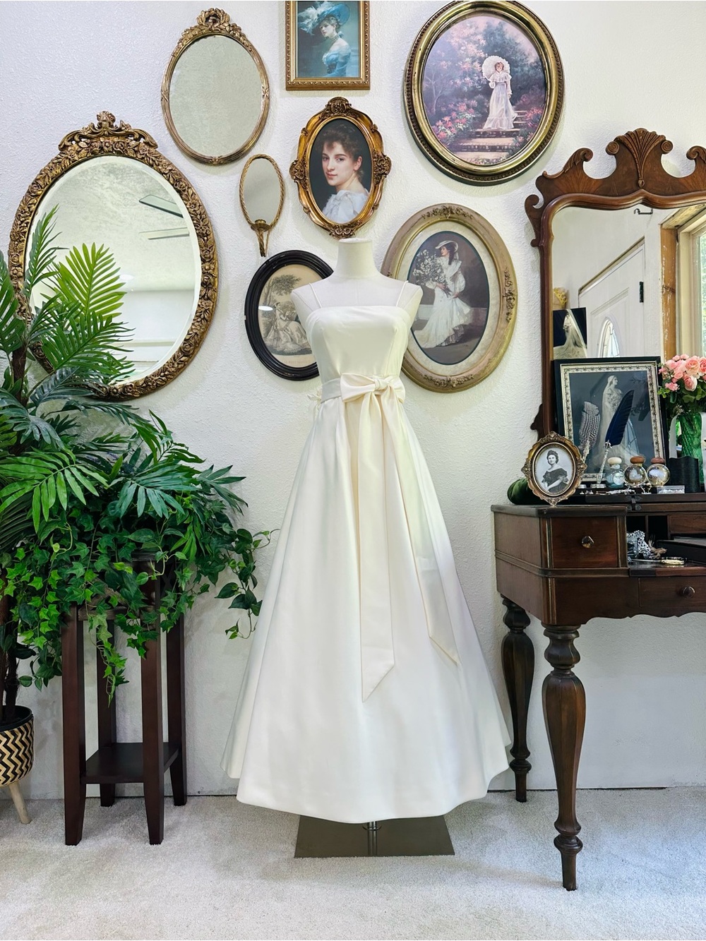 Elegant Ivory Satin A-Line Dress with Sash - Picture 2 of 16